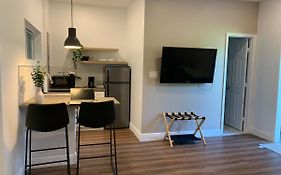 Biscayne Garden'S Studio