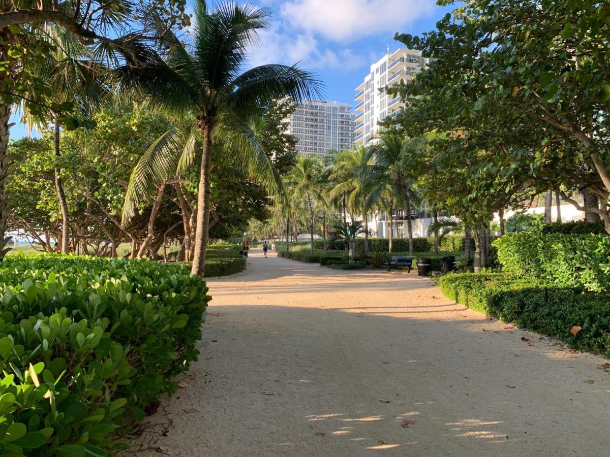 Biscayne Garden'S Studio Hotel Miami Exterior photo